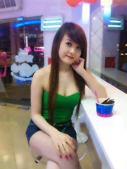 少妇被邻居老头疯狂蹂躏